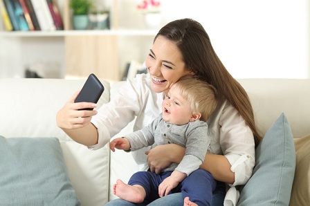 The Reality of Motherhood vs Social Media